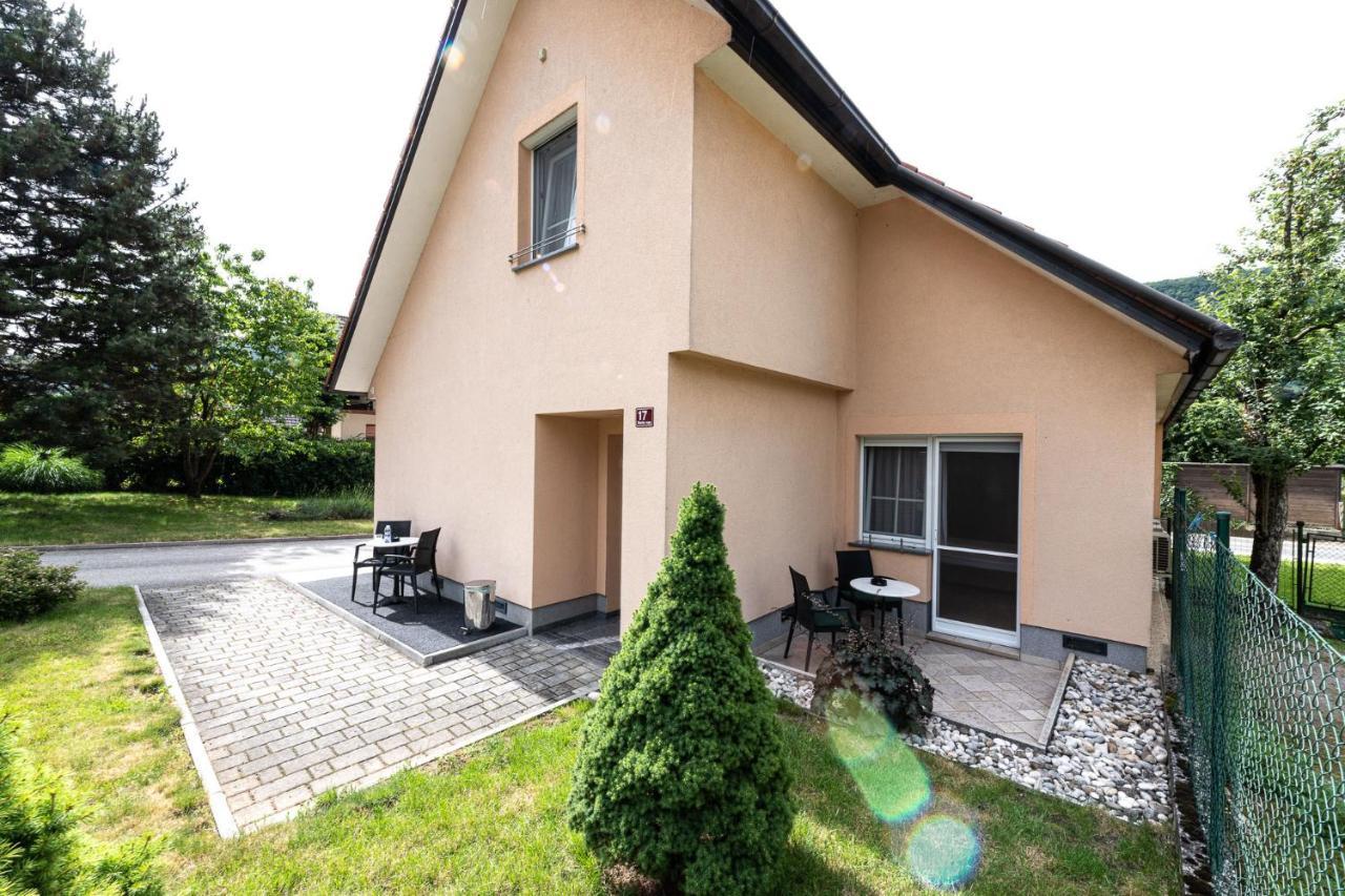 Apartmaji In Sobe Ramar Straza Exteriör bild