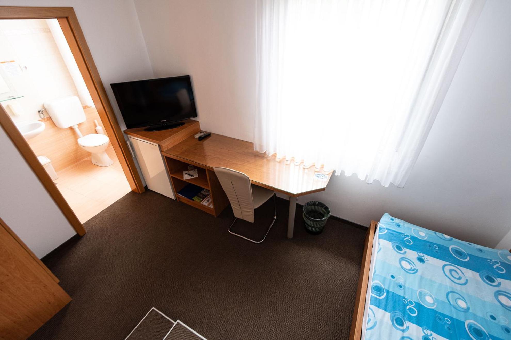 Apartmaji In Sobe Ramar Straza Exteriör bild