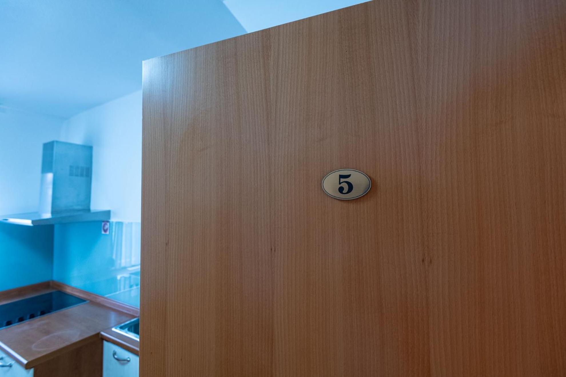 Apartmaji In Sobe Ramar Straza Exteriör bild