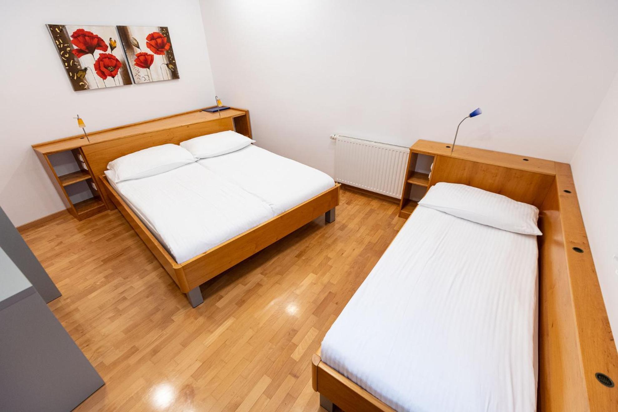 Apartmaji In Sobe Ramar Straza Exteriör bild
